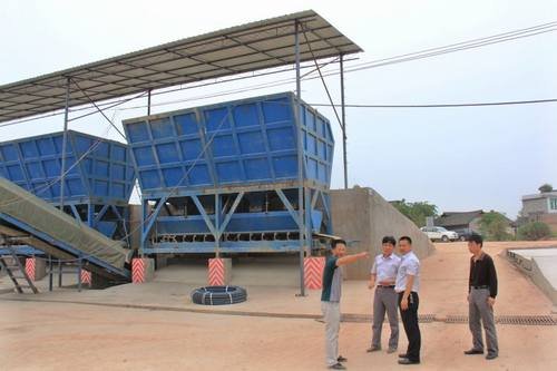 王裕明等一行到第一工程處新建拌合站指導工作 