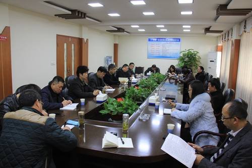 工程局召開貫徹全省領(lǐng)導(dǎo)班子思想政治建設(shè)工作會精神專題學(xué)習會