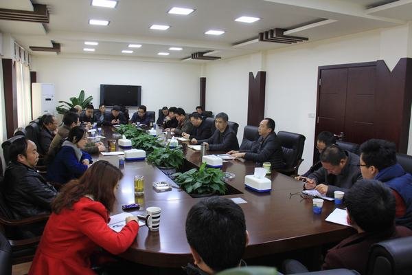 工程局機關召開中層以上干部會議