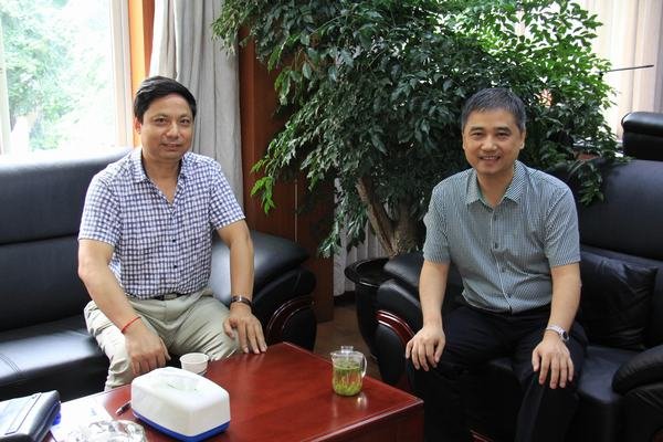 張惠民率向興林一行到工程局開(kāi)展對(duì)接工作