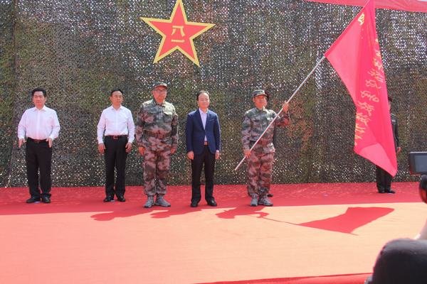 工程局扛起省民兵洪澇災(zāi)害救援分隊(duì)旗幟