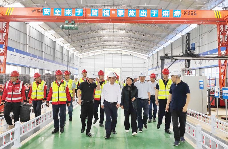 鐘杰赴建設公司亭子口灌區一期工程EPC總承包Ⅰ標項目進行調研