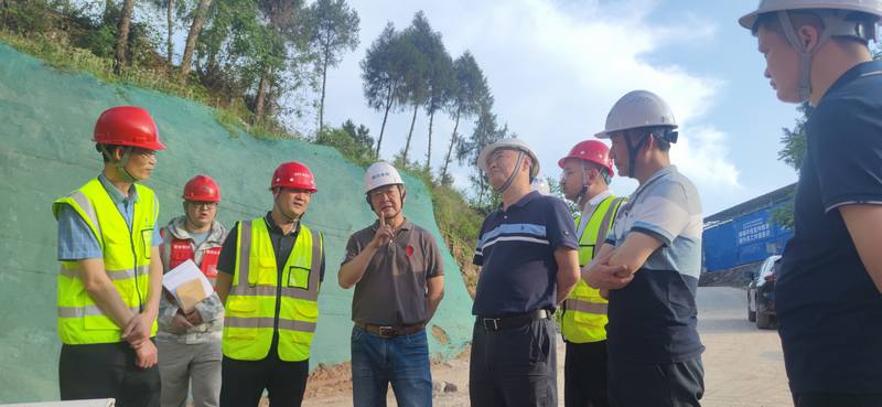 水利廳安全生產專項檢查組到亭子口灌區一期工程I標段開展專項檢查